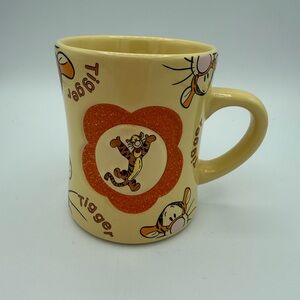 Hong Kong Disneyland Tigger Mug Vintage Disney Winnie the Pooh Ceramic Glitter